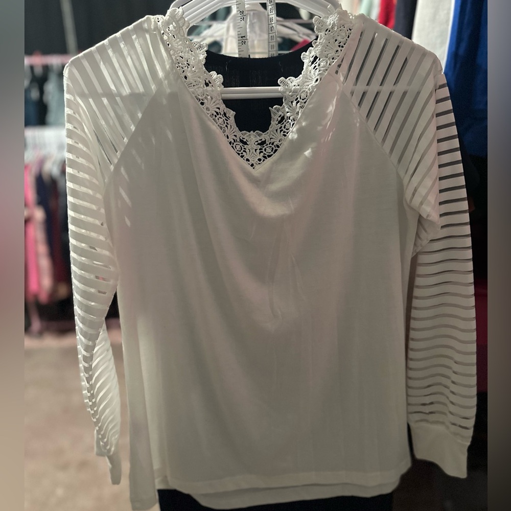 Elegant White Lace Women's Top